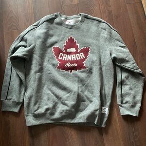 Grey roots crew neck